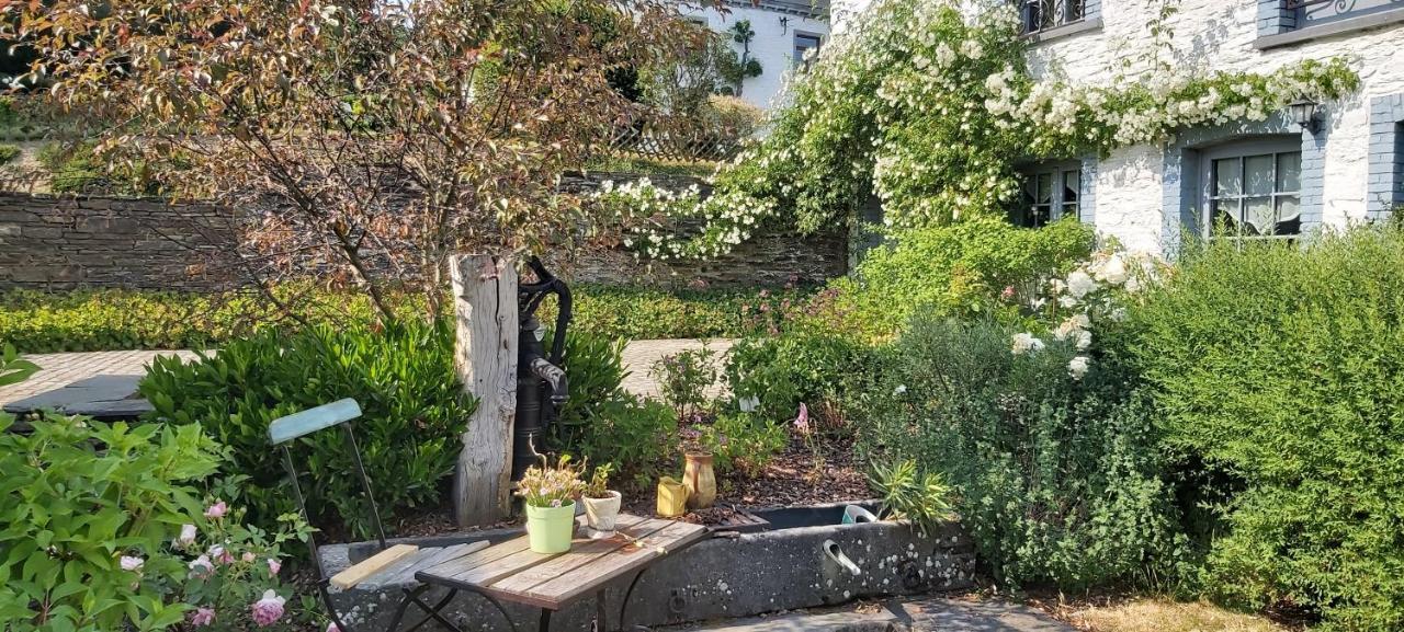 La Ferme De La Chapelle - Gite Et Chambres D'Hotes Cherain Exterior foto